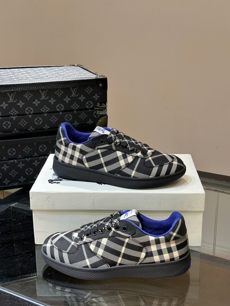 Burberry Low Shoes